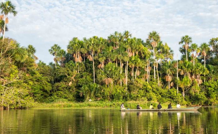 Sandoval Oxbow Lake tour tambopata